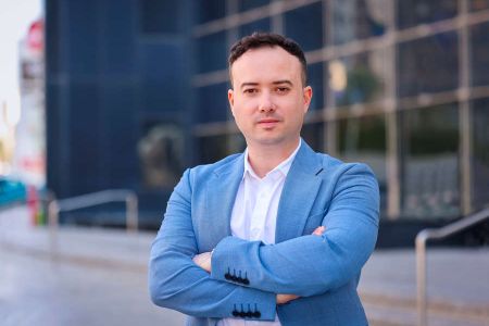 ЭЙТАН ШНАЙДЕР: ДЕЛАТЬ НЕВОЗМОЖНОЕ ВОЗМОЖНЫМ