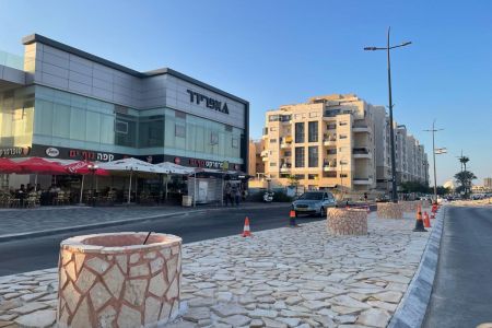 Благоустройство улицы Яффе-Ноф идет полным ходом